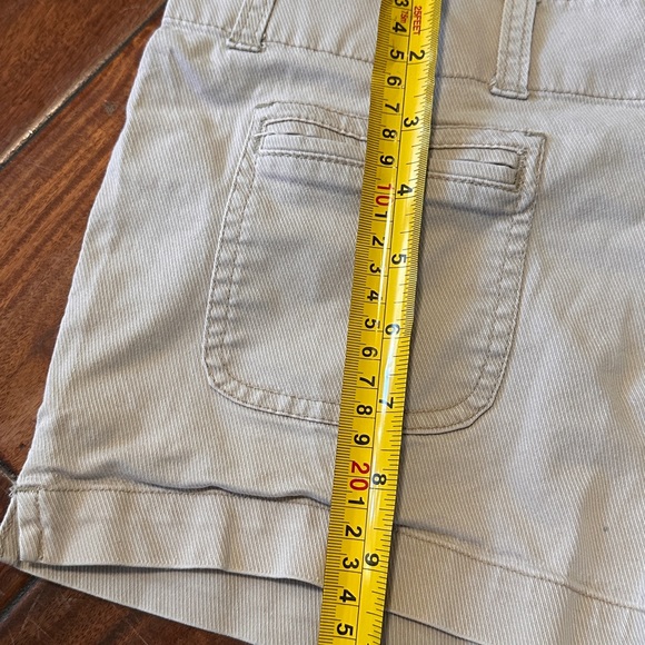 American Eagle Shorts - Picture 4 of 9